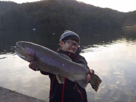 フィッシングレイクたかみや 釣果