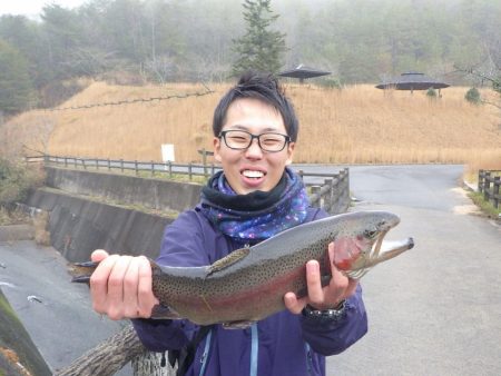フィッシングレイクたかみや 釣果