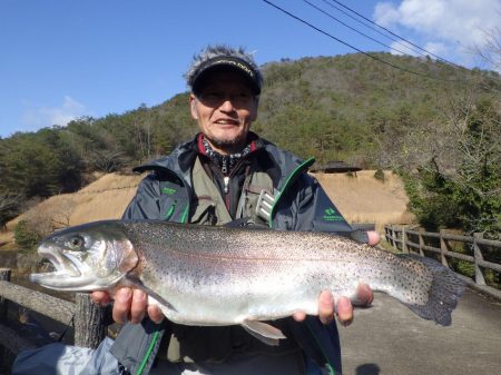 フィッシングレイクたかみや 釣果