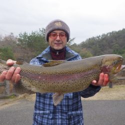 フィッシングレイクたかみや 釣果