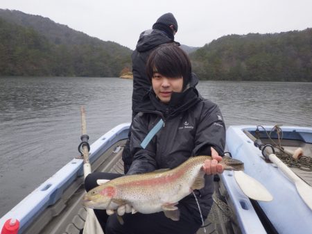 フィッシングレイクたかみや 釣果