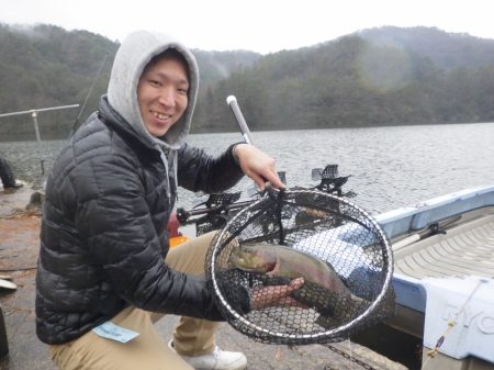 フィッシングレイクたかみや 釣果