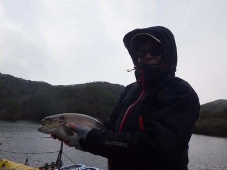 フィッシングレイクたかみや 釣果