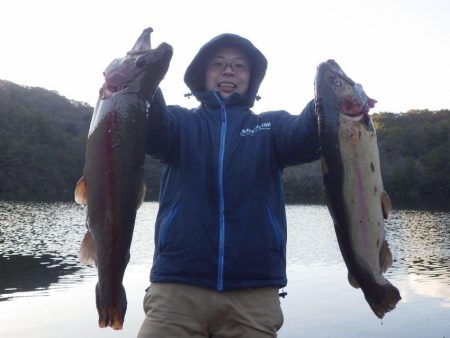 フィッシングレイクたかみや 釣果