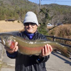 フィッシングレイクたかみや 釣果