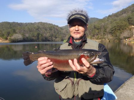 フィッシングレイクたかみや 釣果