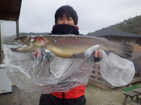 フィッシングレイクたかみや 釣果