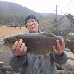 フィッシングレイクたかみや 釣果