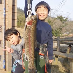 フィッシングレイクたかみや 釣果