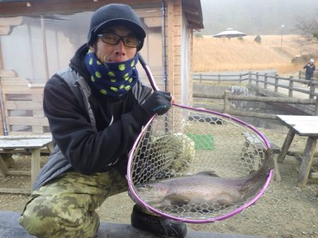 フィッシングレイクたかみや 釣果