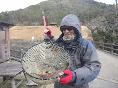 フィッシングレイクたかみや 釣果
