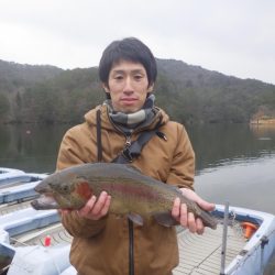 フィッシングレイクたかみや 釣果