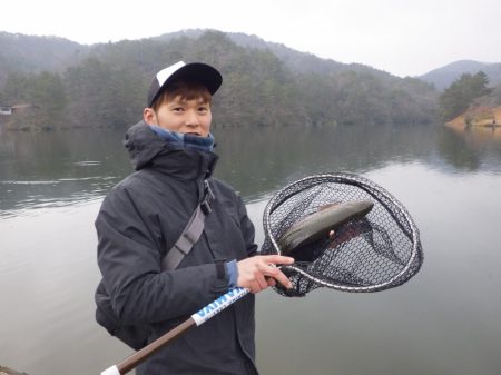 フィッシングレイクたかみや 釣果