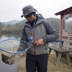 フィッシングレイクたかみや 釣果