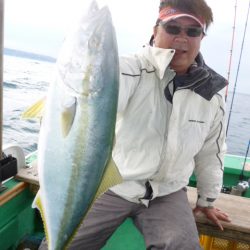 真祐丸 (しんゆうまる) 釣果