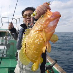 真祐丸 (しんゆうまる) 釣果