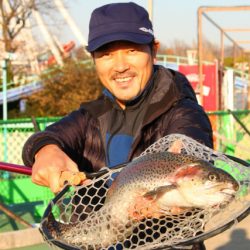 としまえんフィッシングエリア 釣果