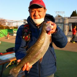 としまえんフィッシングエリア 釣果
