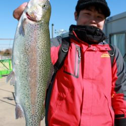 としまえんフィッシングエリア 釣果