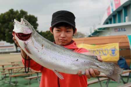 としまえんフィッシングエリア 釣果