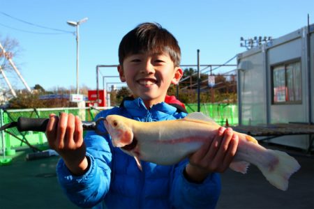 としまえんフィッシングエリア 釣果