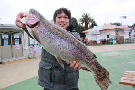 としまえんフィッシングエリア 釣果