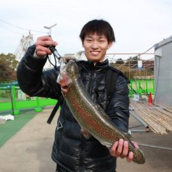 としまえんフィッシングエリア 釣果