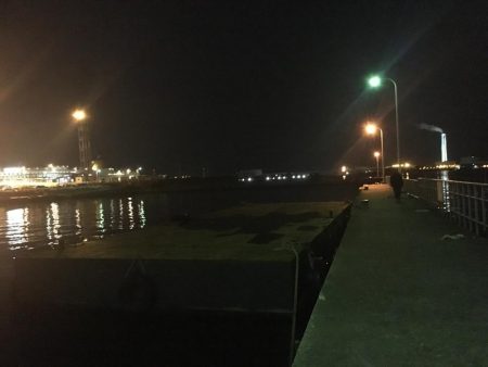 冬のフェリーターミナルにて