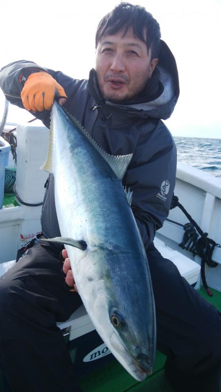 第二美丸　ブリ狙いで初出港