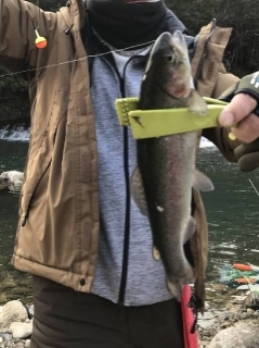 初の北田原ます釣り場