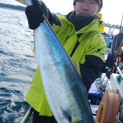 第二美丸　ブリ狙いで初出港