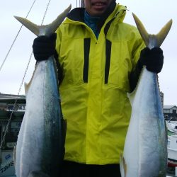 第二美丸　ブリ狙いで初出港