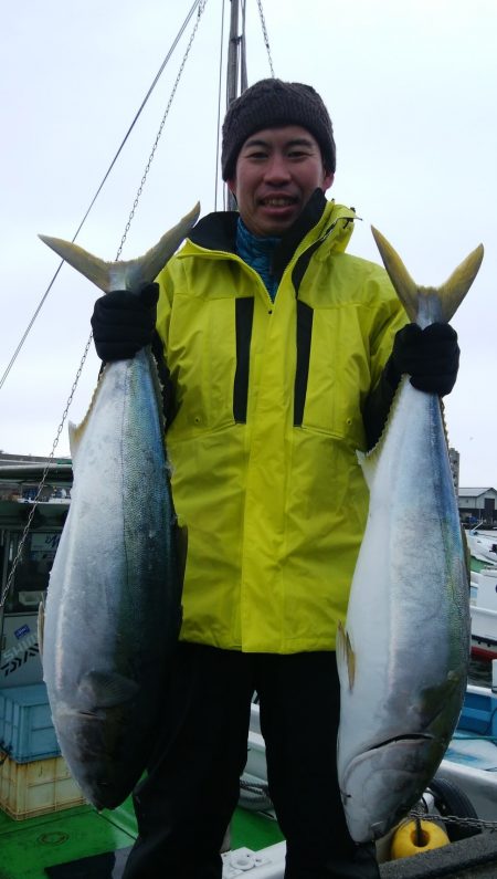 第二美丸　ブリ狙いで初出港