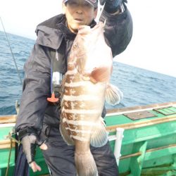 真祐丸 (しんゆうまる) 釣果