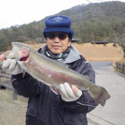 フィッシングレイクたかみや 釣果