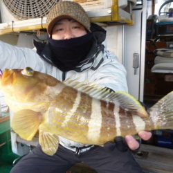 真祐丸 (しんゆうまる) 釣果