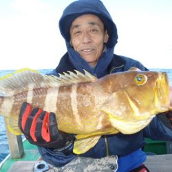 真祐丸 (しんゆうまる) 釣果