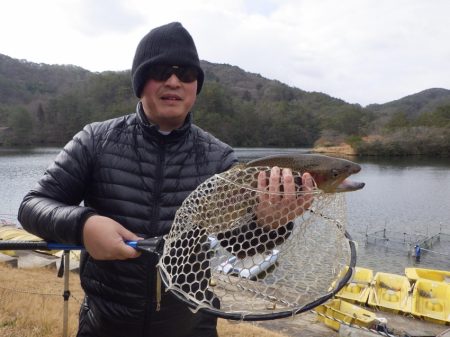 フィッシングレイクたかみや 釣果