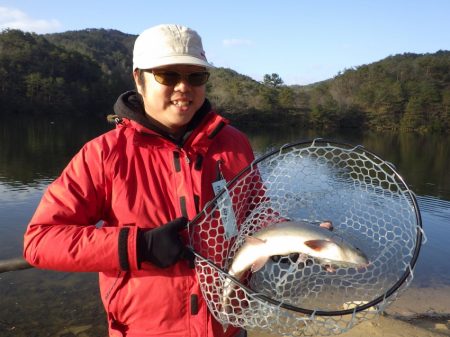フィッシングレイクたかみや 釣果