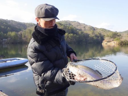 フィッシングレイクたかみや 釣果