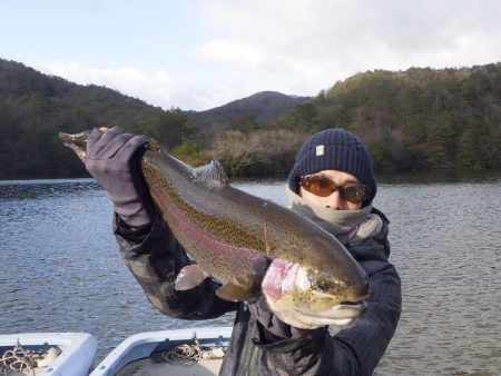 フィッシングレイクたかみや 釣果