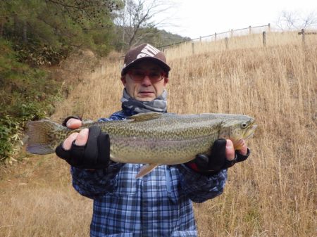フィッシングレイクたかみや 釣果