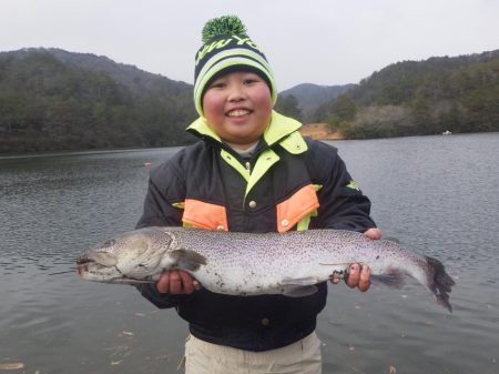フィッシングレイクたかみや 釣果
