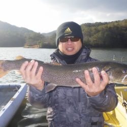 フィッシングレイクたかみや 釣果