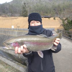 フィッシングレイクたかみや 釣果
