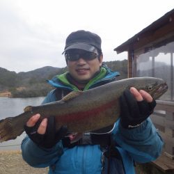 フィッシングレイクたかみや 釣果