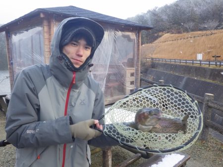 フィッシングレイクたかみや 釣果