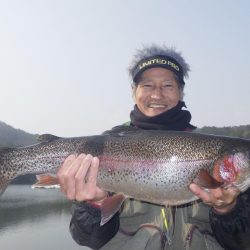 フィッシングレイクたかみや 釣果