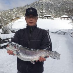 フィッシングレイクたかみや 釣果