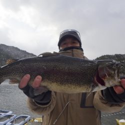 フィッシングレイクたかみや 釣果